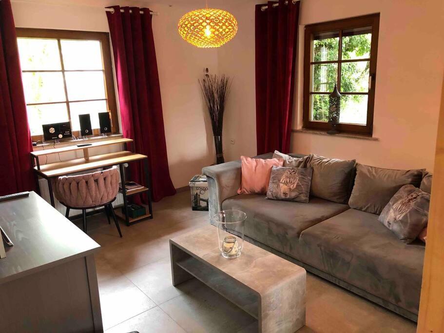 Willkommen Im Casa Felice, Der Wohlfuehl Oase Mit Balkon, 4 Betten Und Homeoffice Platz Aidlingen Extérieur photo